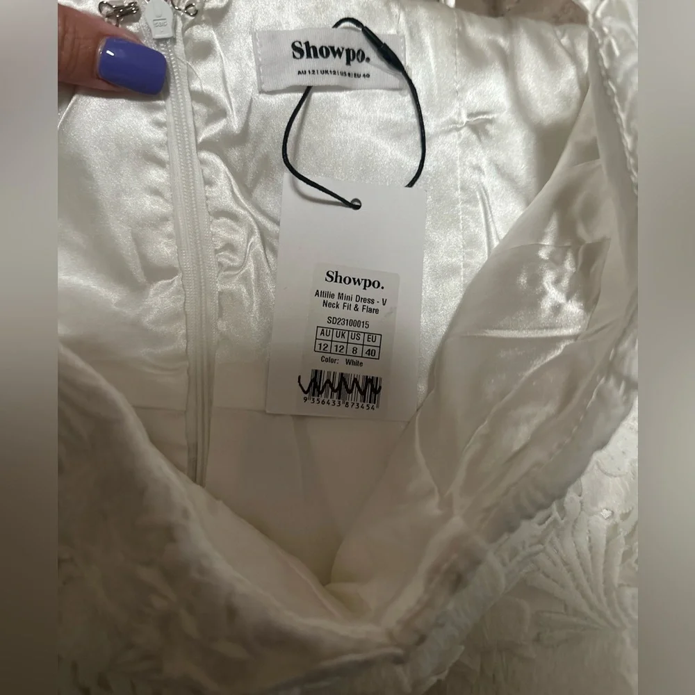 NWT Showpo Attilie Mini‎ Dress Sweetheart Bustier3D Floral Lined White. Size 8. - Picture 4 of 6